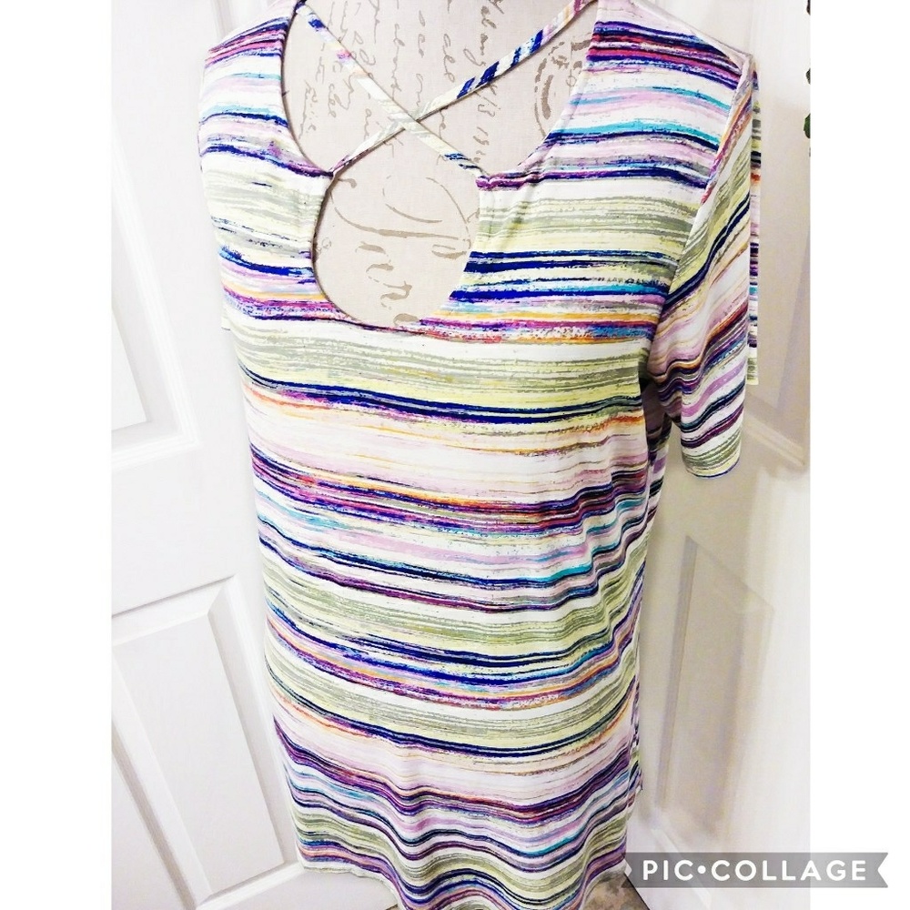 Avenue Neck Detail Striped Top Size 14